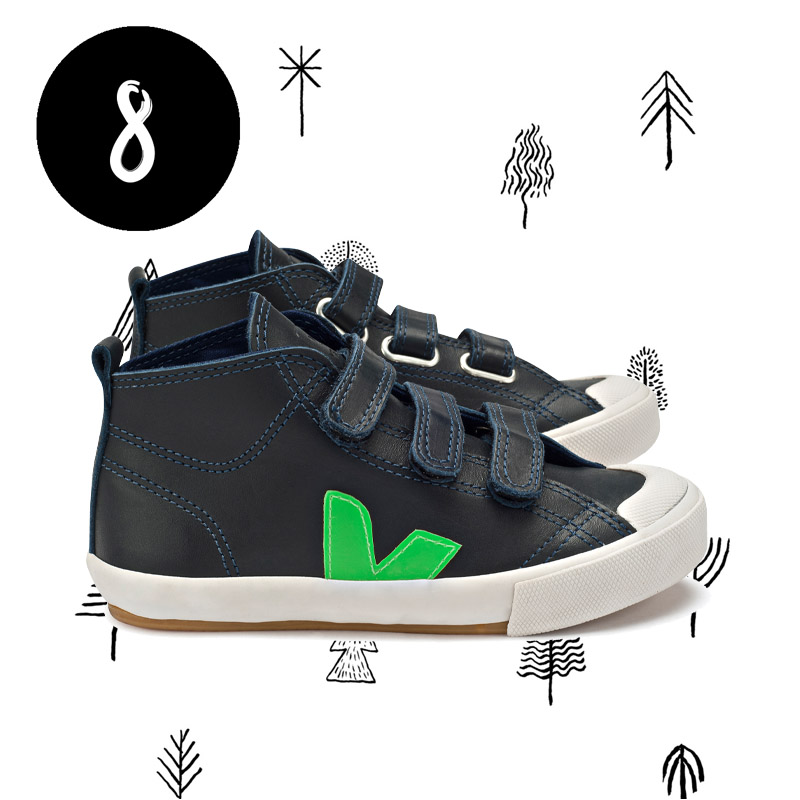 8. Türchen <br> Gewinnt ein Paar Kids Bio-Sneaker von VEJA