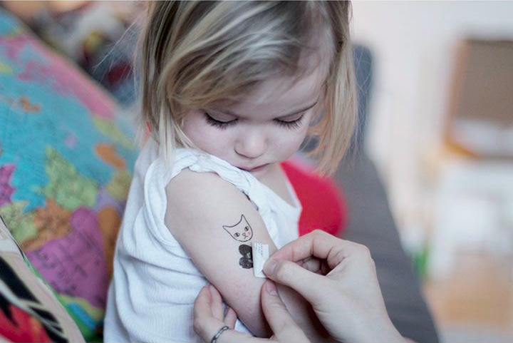 so leicht lassen sich temporäre tattoos auftragen bei Mummy Mag